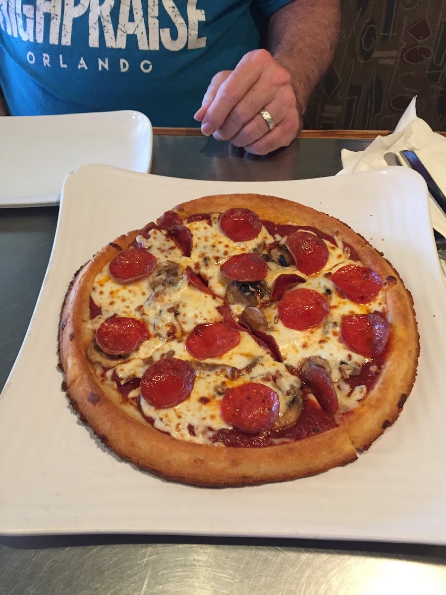 Gluten-Free Pizza at Ultimate California Pizza