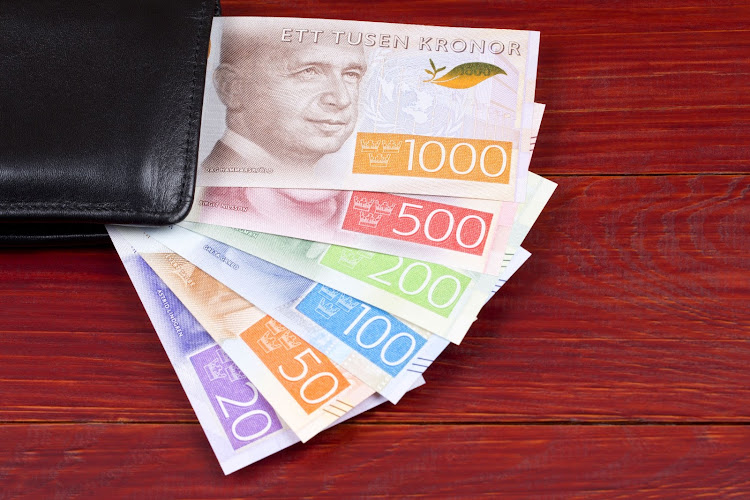 Swedish krona notes may soon be collectibles. Picture: 123RF/JANUSZ PIEŃKOWSKI