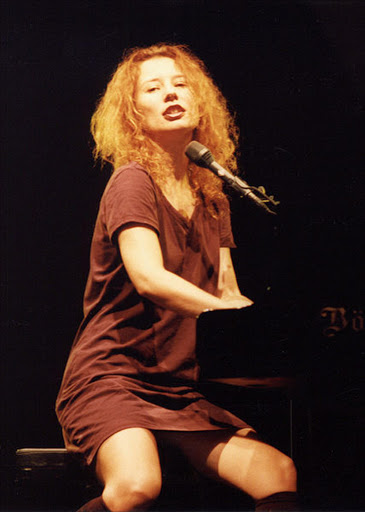 Songstress Tori Amos. File photo (Wikimedia).