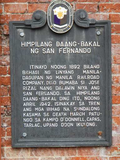 Itinayo noong 1892 bilang bahagi ng linyang Manila–Dagupan ng Manila Railroad Company. Dito bumaba si Jose Rizal nang dalawin niya ang San Fernando. Sa himpilang daang-bakal ding ito, noong Abril...