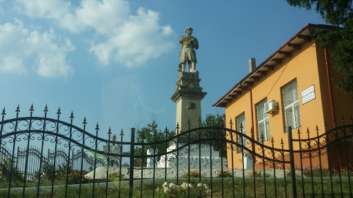 Monumento Al Soldado