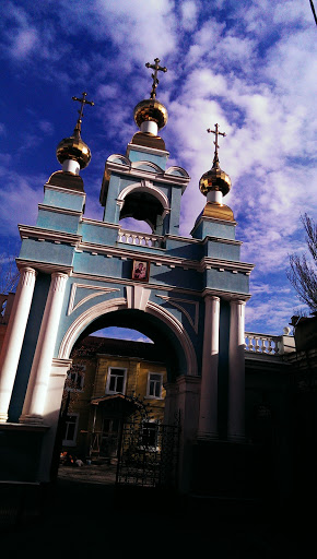 Ворота Храма Иоанна Кронштадского