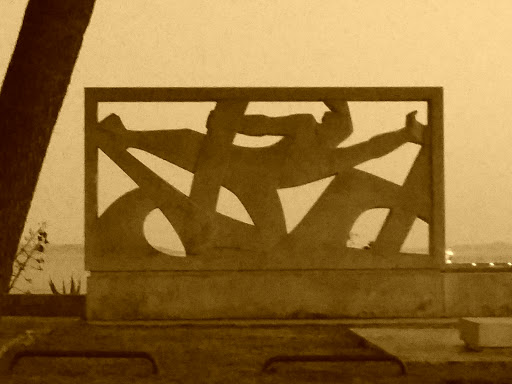 Palom pomorcu statue