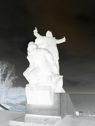 Монумент форсирования Днепра