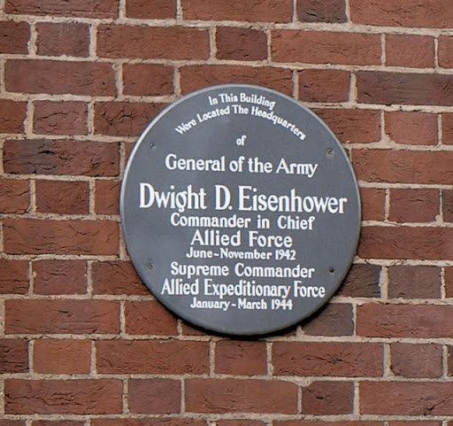 A plaque, on the American Embassy TQ2880 : The American Embassy, Grosvenor Square, Grosvenor Square, marking not so much the general Link but the fact that his WWII headquarters were in the...