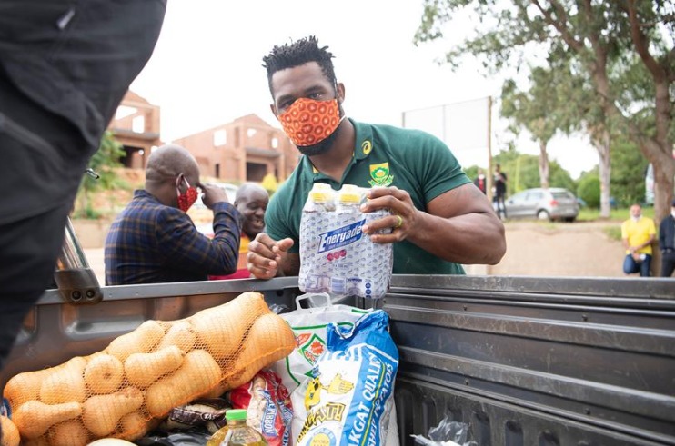 Siya Kolisi, the captain of the national rugby team, partnered with the Nelson Mandela Foundation in distributing food parcels on Freedom Day.