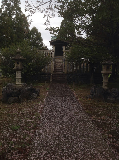 六社神社本殿