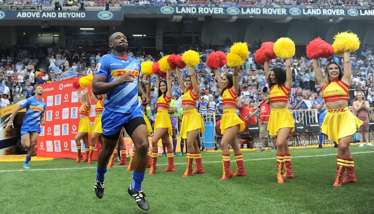 Sergeal Petersen of the Stormers runs onto the field.