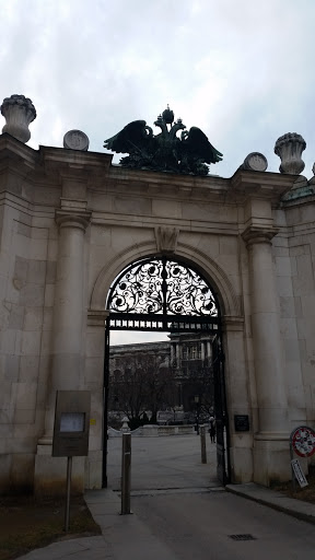 Burggarten - Tor zur Albertina