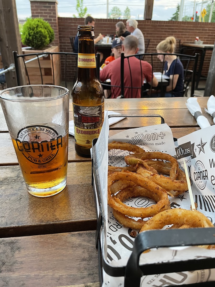 Onion rings and a Redbridge 🤤