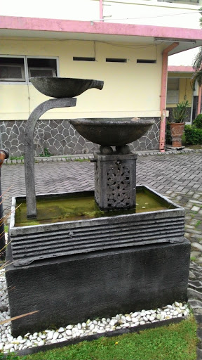 Water Fountain Sbelah Kanan