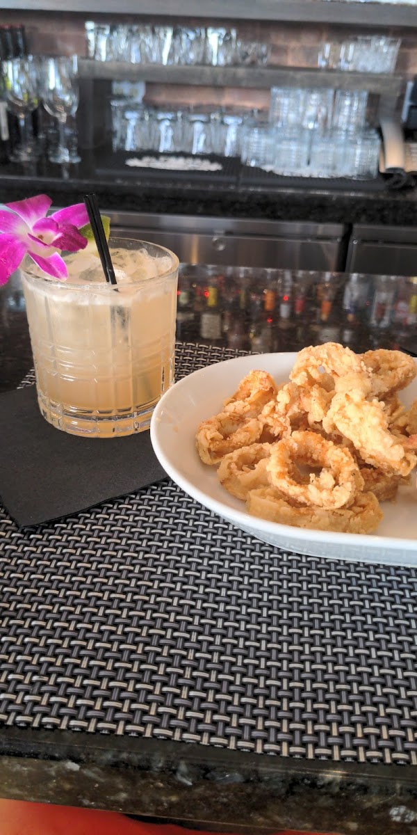 Super fresh and crispy fried calamari and great cocktails