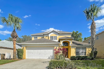 Kissimmee vacation villa, close to Disney, private pool, hot tub, scenic view, games room