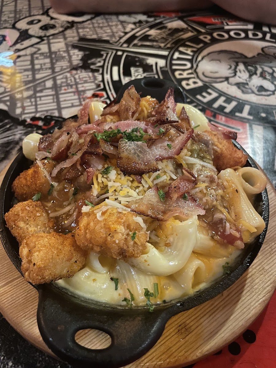 Gluten-Free Mac & Cheese at The Brutal Poodle