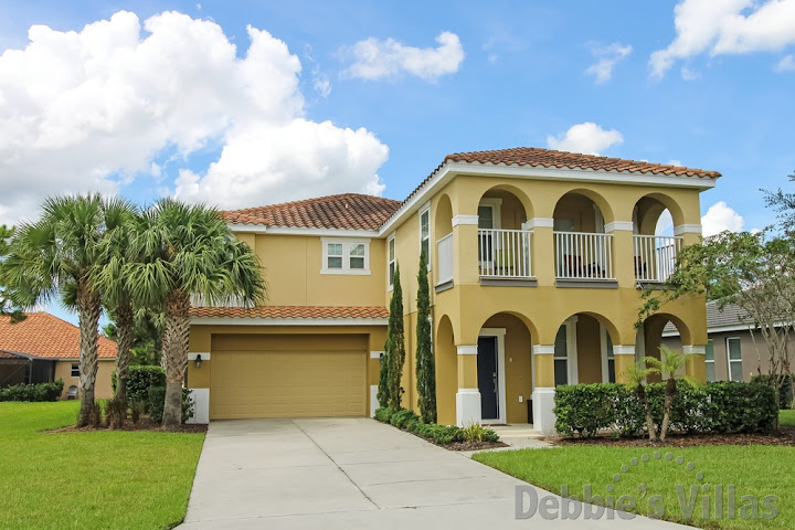 Orlando villa to rent, gated Davenport resort, close to Disney, private pool and spa, games room