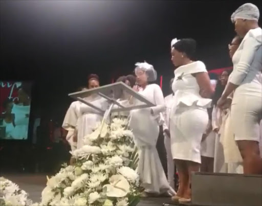 Dumi Masilela's widow and actress‚ Simphiwe Ngema's took to the stage to pay emotional tribute to her husband
