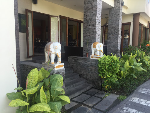 Twin Elephant Statues
