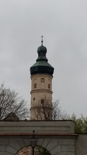 Zabytkowa Wieża dzwonnicza