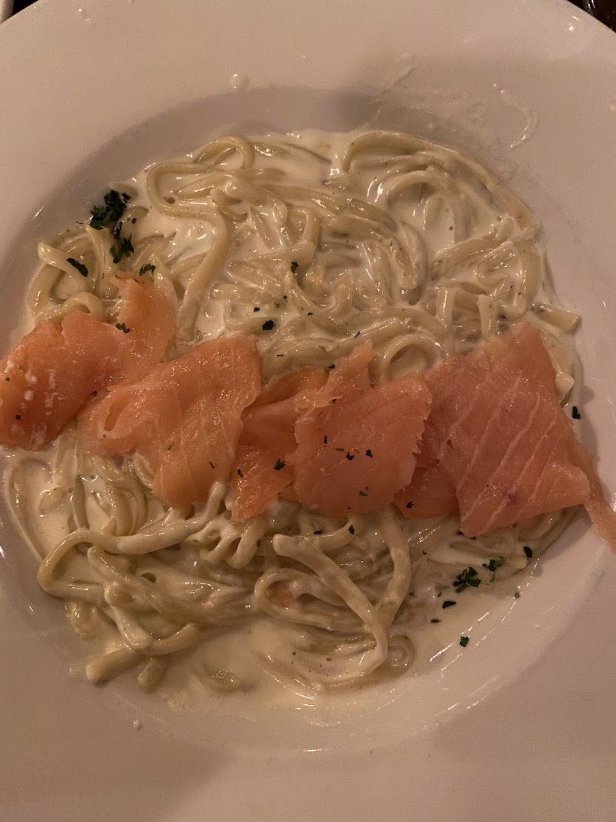 Salmon lemon pasta