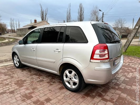 продам авто Opel Zafira Zafira B фото 4