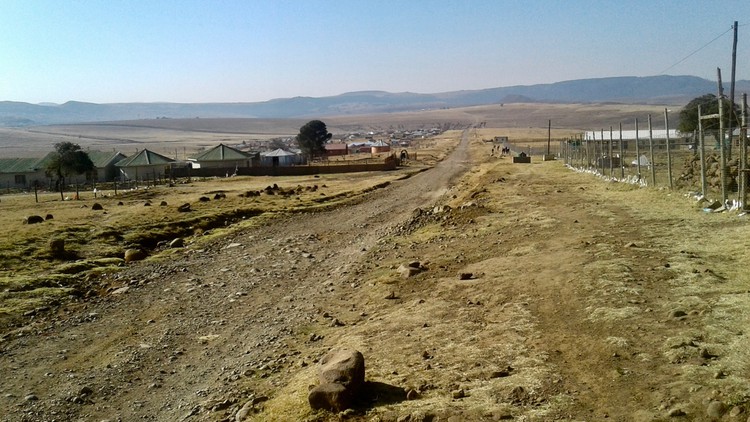 The gravel road at Upper Luxhomo which villagers are demanding the Intsika Yethu Local Municipality finish fixing.