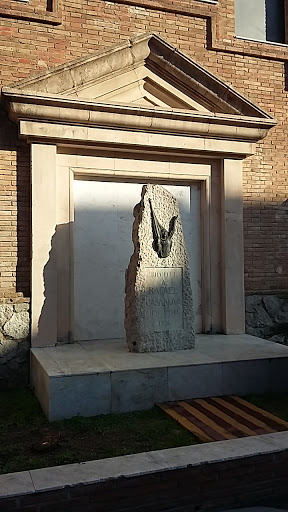 Monument a Rafael Casanovas
