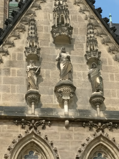 Skulpturen am Dom St. Marien