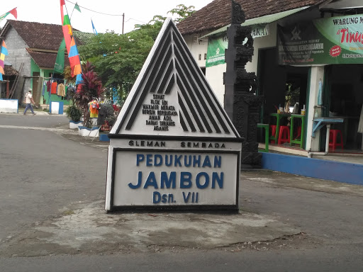 Tugu Segitiga Jambon