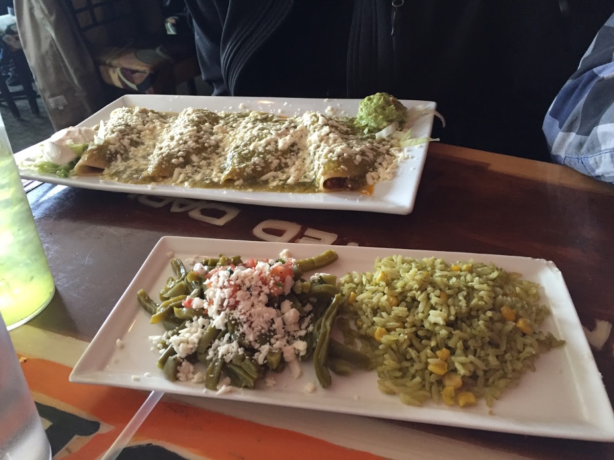 Enchiladas, cactus salad and poblano rice