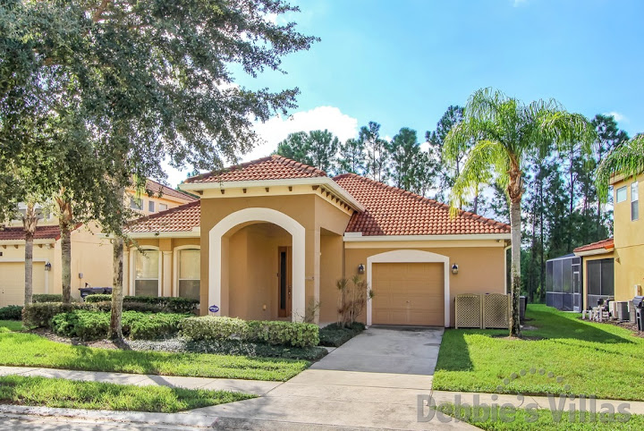 Private Orlando villa, gated community, south-facing pool and spa, games room, close to Disney World