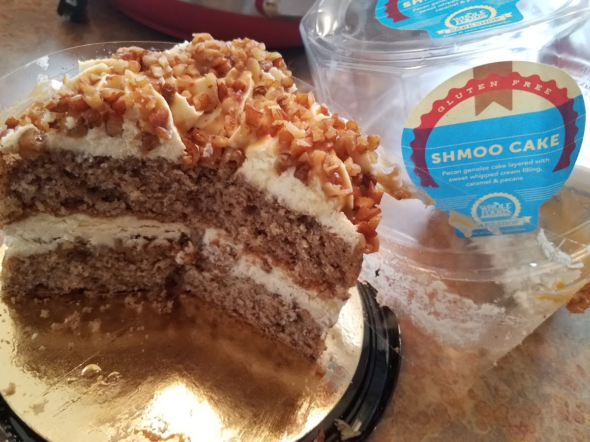 Here's the Schmoo cake - looks good but just ok. Wouldn't waste calories on this one.