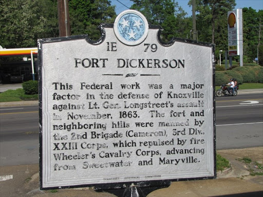1E 79FORT DICKERSONThis Federal work was a majorfactor in the defense of Knoxvilleagainst Lt. Gen. Longstreet's assaultin November, 1863. The fort andneighboring hills were manned bythe 2nd...