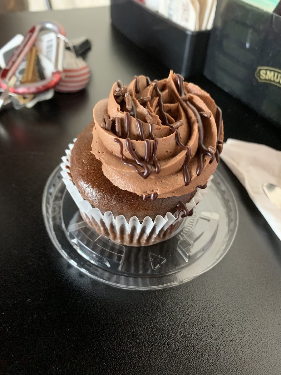 Gluten free & vegan triple chocolate cupcake 😍😍😍