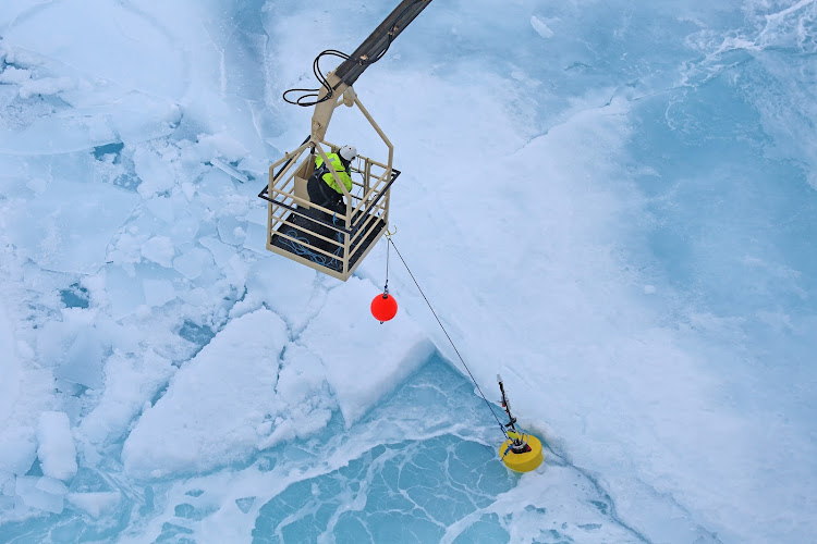 An acoustic station is deployed in the Arctic in 2013 as part of the LIDO project. Picture: MICHEL ANDRÉ