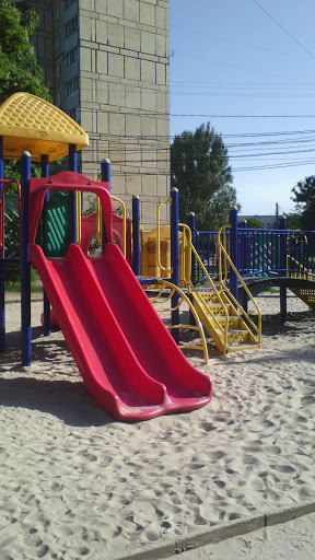 Детская площадка на 4-ом Заречном