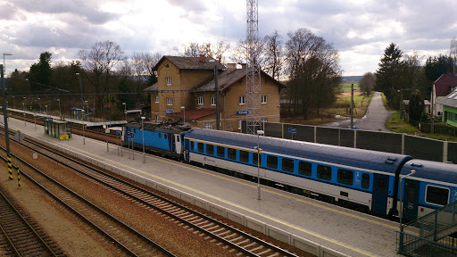 Kařízek Railway Station