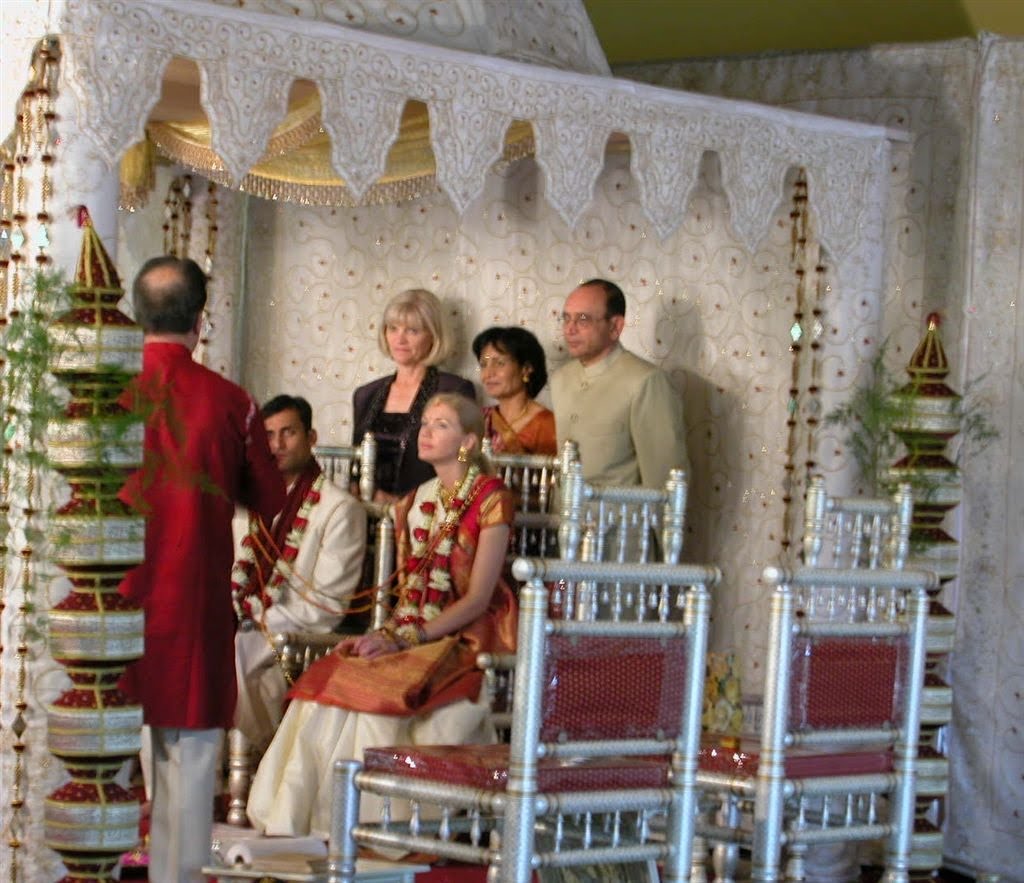 Hindu Wedding Cards - We offer