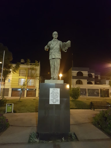 monumento a José Luis Bustamante y Rivero
