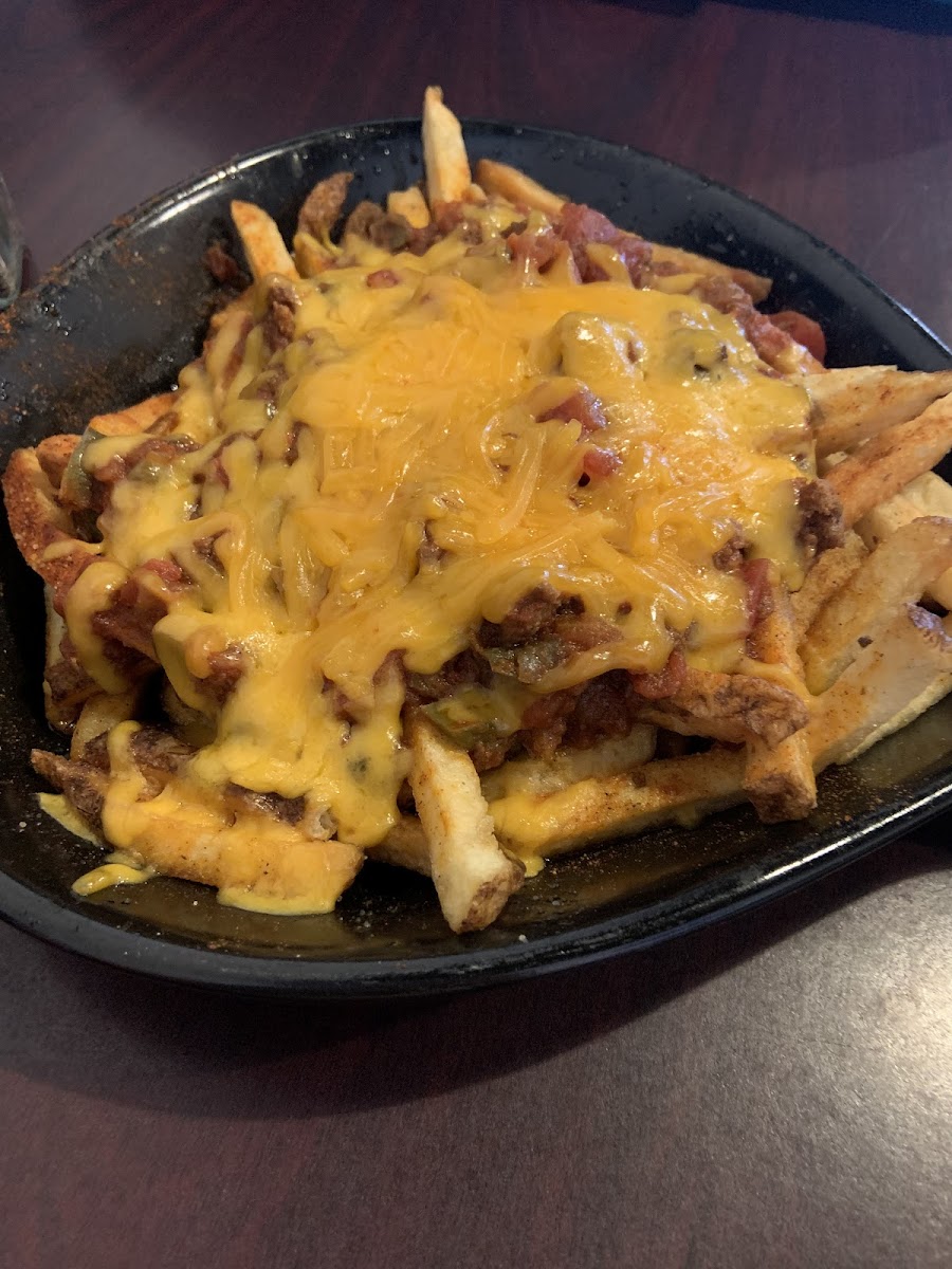 Chili cheese fries