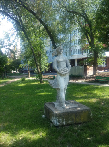 Girl With Apples Statue