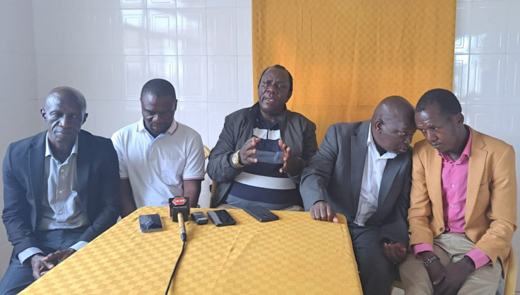 UDA grassroot party official's led by Nyaza regional coordinator Farez Odira addressing the Media in Kisumu on Saturday, March 18.