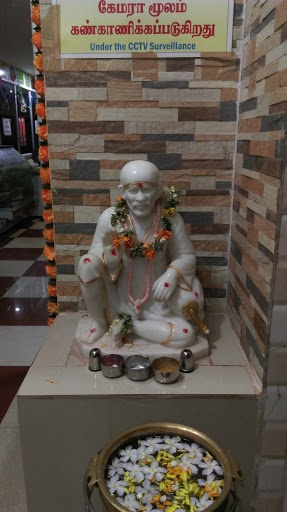 Sai Baba Statue