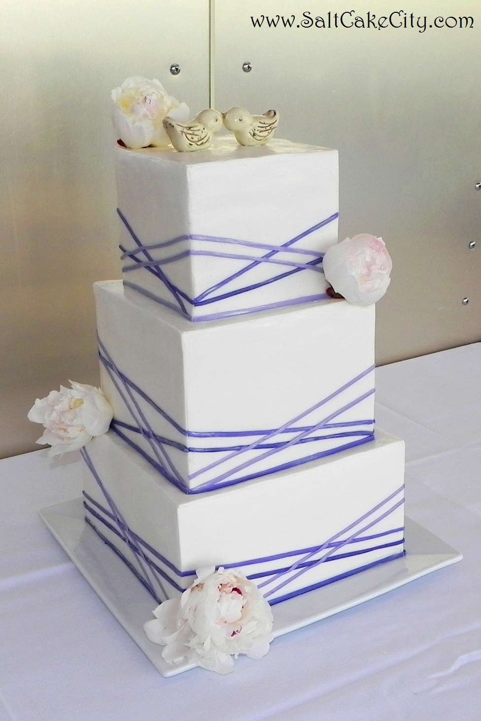 simple wedding cake that