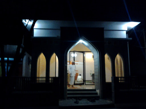 Masjid Pinggir Jalan