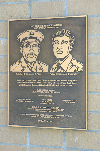 Dedicated to the memory off OFD Battalion Chief James Riley and Oakland Police Officer John Grubensky who sacrificed their lives while fighting the great Oakland Hills Fire October 20, 1991See:...