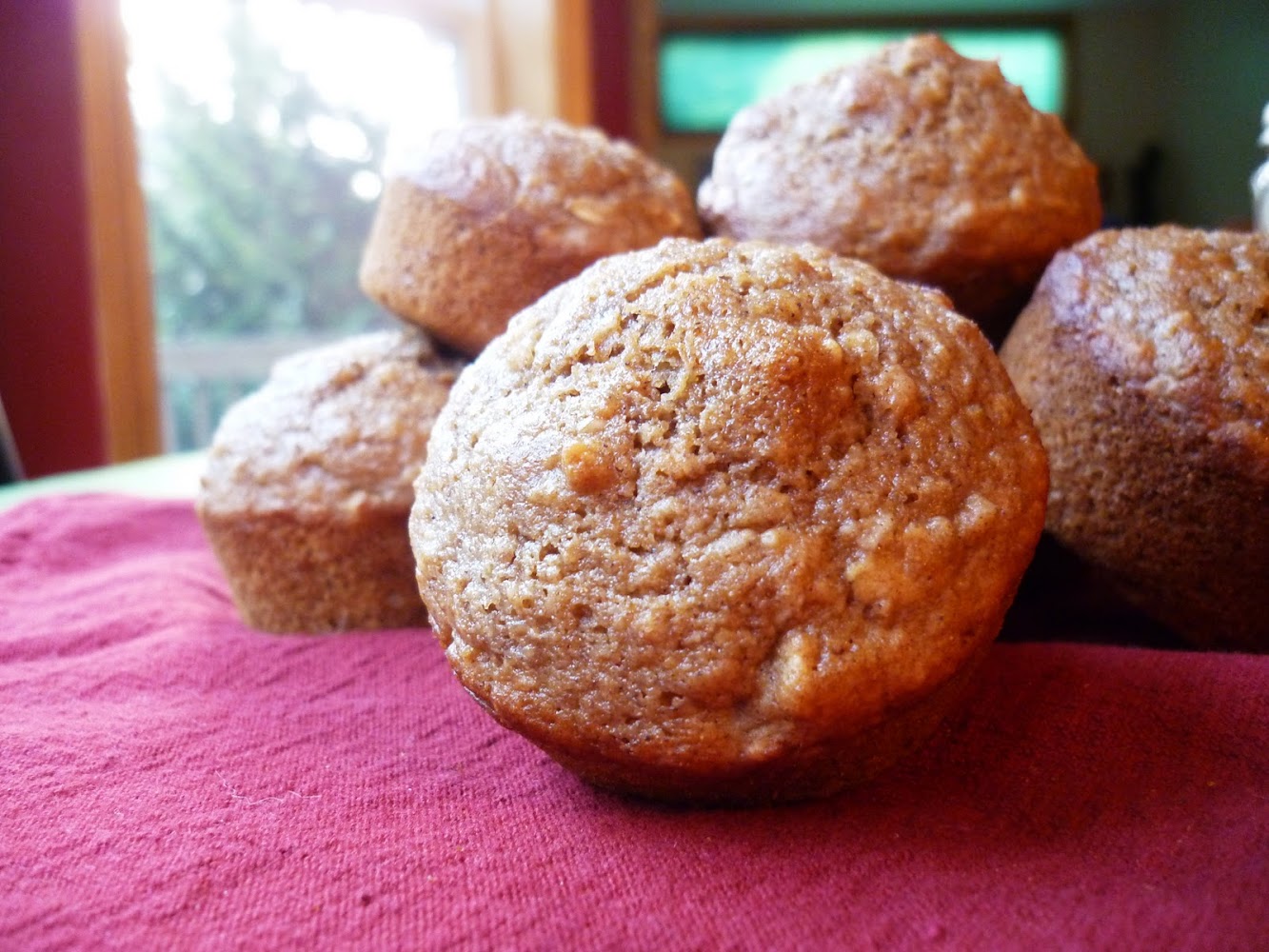 Applesauce Oatmeal Muffins