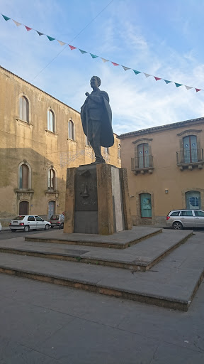 Statua Di Luigi Sturzo 