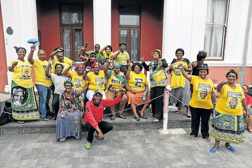 Eastern Cape ANC members get ready to head to Cape town for ANC birthday celebrations. picture: STEPHANIE LLOYD