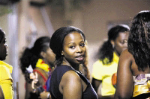 HEAT IS ON: South Africa's Liziwe of the Big Brother Africa with other housemates. Pic: Lani Lombard. 22/09/2009. © Sowetan.