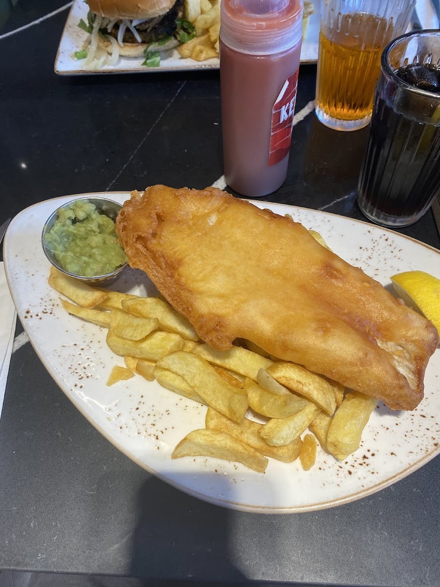 Gluten free fish and chips (so good)